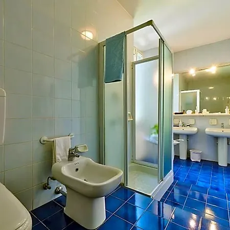 Couette-café Annamaria 4*