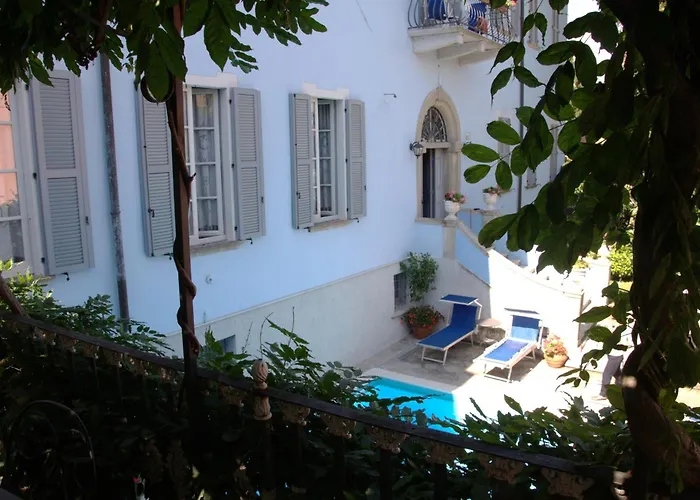 לינה וארוחת בוקר Annamaria